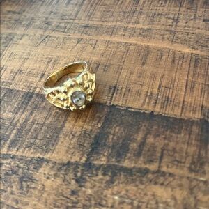 Gold filled ring wing  with diamond like accent